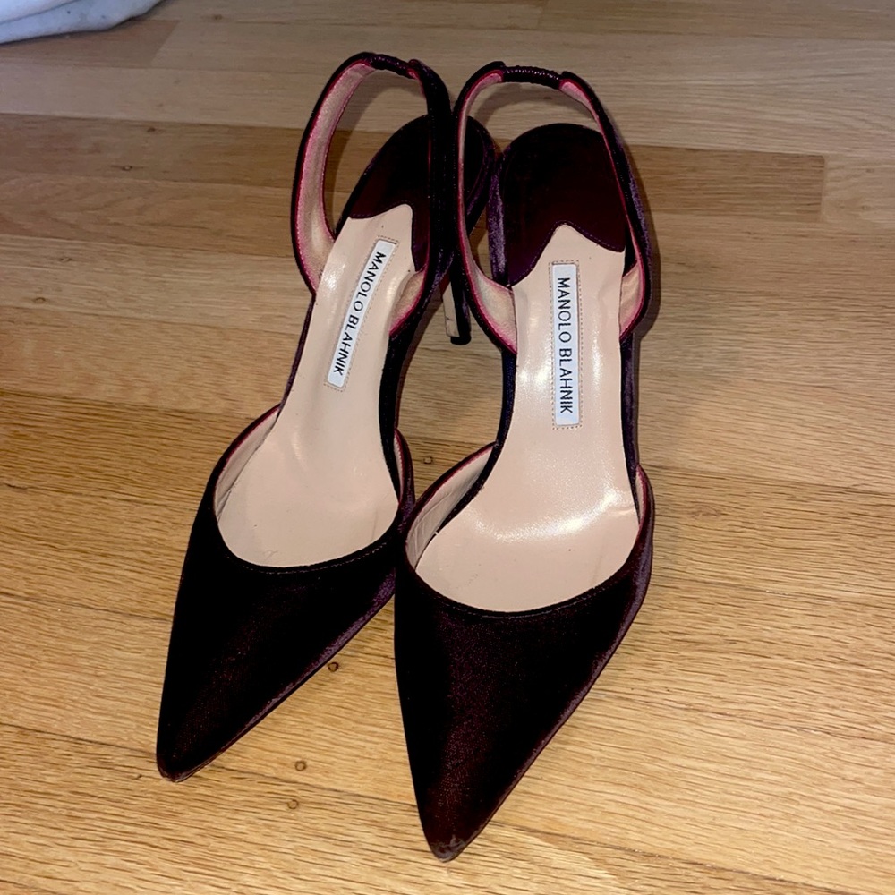 MANOLO BLAHNIK VELVET SLING BACK HEEL size 39